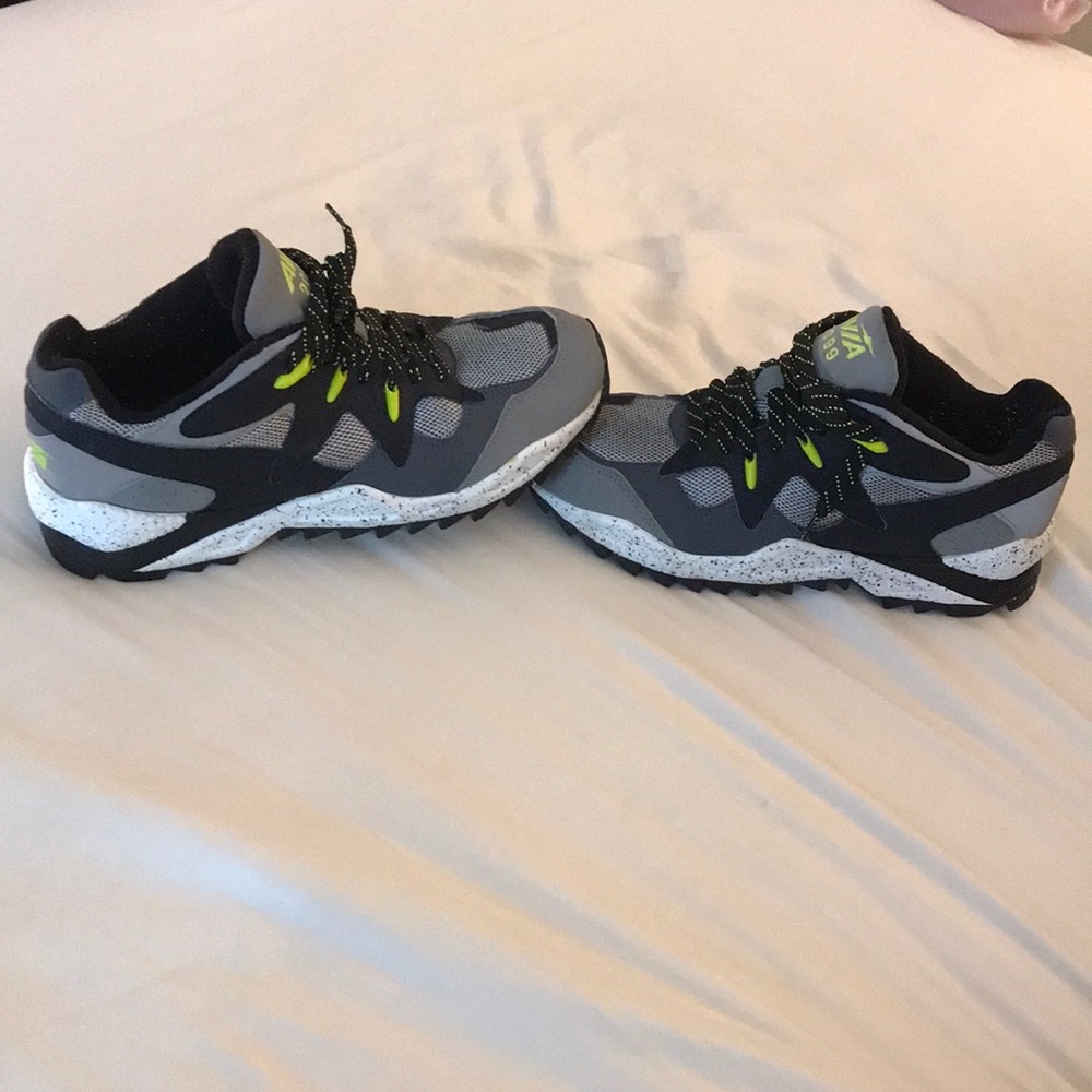 Deadstock Avia 2099 Trail Runner Cross trainers